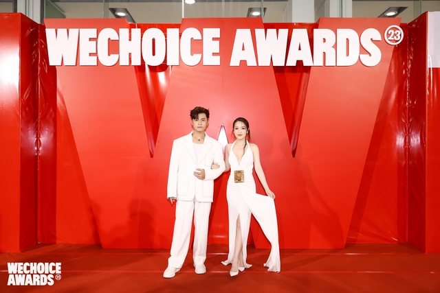 Vợ chồng son Puka v&agrave; Gin Tuấn Kiệt xuất hiện nổi bật, c&oacute; h&agrave;nh động 10 điểm khi chạm mặt Trường Giang - Nh&atilde; Phương - Ảnh 7.