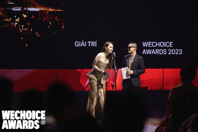 View - Minh Hằng khoe visual "cân đẹp" mọi góc độ tại WeChoice Awards 2023, body và góc nghiêng gây chú ý