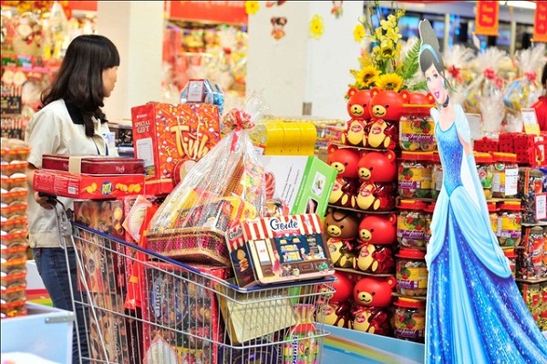 6 bẫy mua sắm cuối năm khiến nhiều người cháy túi: Đừng để các chương trình mua 1 tặng 1 khiến bạn mờ mắt - Ảnh 2.