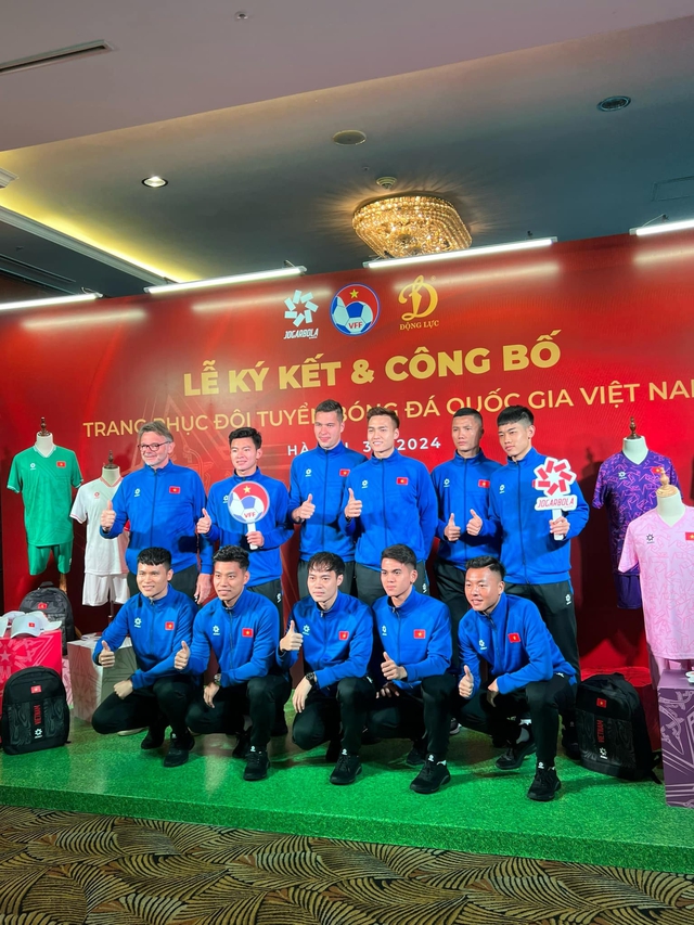 Đội tuyển Việt Nam nhận niềm vui lớn trước ngày lên đường tham dự Asian Cup 2023 - Ảnh 1.