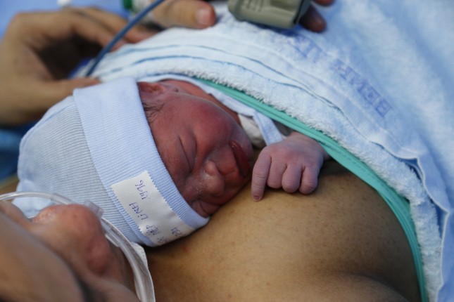 Việt Nam: Thai nhi được thông tim xuyên tử cung đầu tiên vừa chào đời - Ảnh 1.