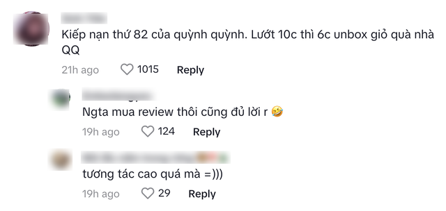 Giỏ qu&agrave; Tết của Quỳnh Quỳnh vẫn chưa được bu&ocirc;ng tha tr&ecirc;n TikTok: C&oacute; cả loại b&aacute;nh nh&aacute;i thương hiệu nổi tiếng? - Ảnh 3.