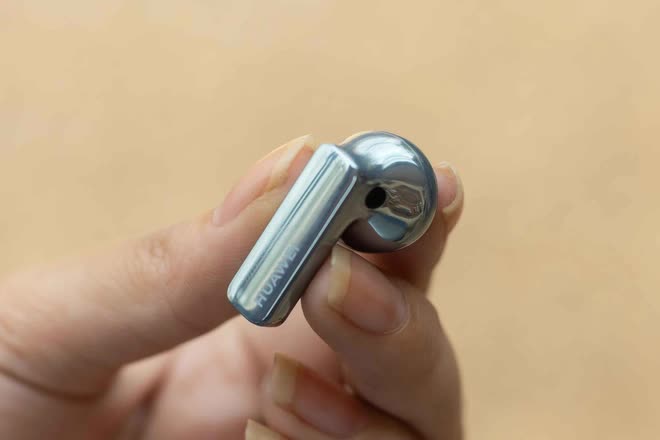 Từ tr&ecirc;n tay tới trong tai HUAWEI FreeBuds Pro 3: Thiết kế b&oacute;ng bẩy, chất &acirc;m nghe hay hay, n&oacute;i chung l&agrave; đ&aacute;ng tiền! - Ảnh 6.