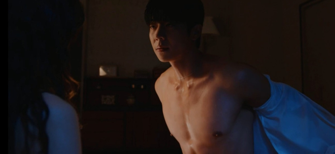 View - Chae Jong Hyeop có cảnh nóng táo bạo gây sốc, netizen phát cuồng vì body đáng mơ ước