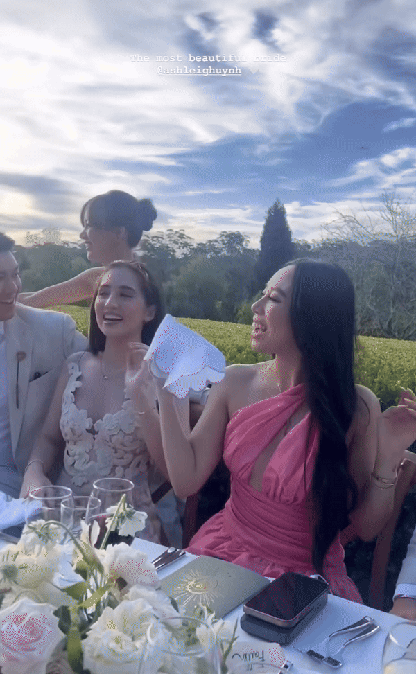 Lần hiếm hoi thiếu gia út nhà tỷ phú Johnathan Hạnh Nguyễn và bạn gái lọt ống kính cam thường: Visual đỉnh cỡ nào? - Ảnh 1. Lần hiếm hoi thiếu gia út nhà tỷ phú Johnathan Hạnh Nguyễn và bạn gái lọt ống kính cam thường: Visual đỉnh cỡ nào? - Ảnh 1.