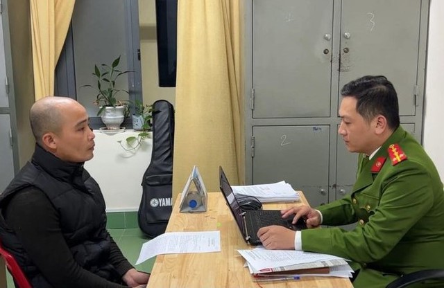 Hai vợ chồng cầm đầu đường d&acirc;y cho vay với l&atilde;i suất 360%/năm - Ảnh 1.