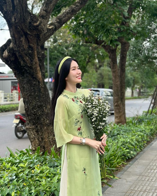Tết chưa đến, mỹ nhân Việt đã xúng xính áo dài: Thùy Tiên, Phương Khánh... mê nét truyền thống, Xoài Non chuộng mẫu ngọt ngào - Ảnh 5.