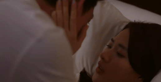 Phim Việt có cảnh nóng bạn thân gây tranh cãi gay gắt, netizen bất bình cấm chiếu luôn đi - Ảnh 2.