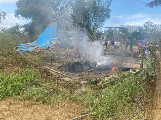 Máy bay quân sự rơi ở Quảng Nam gây tiếng nổ lớn - Ảnh 5.