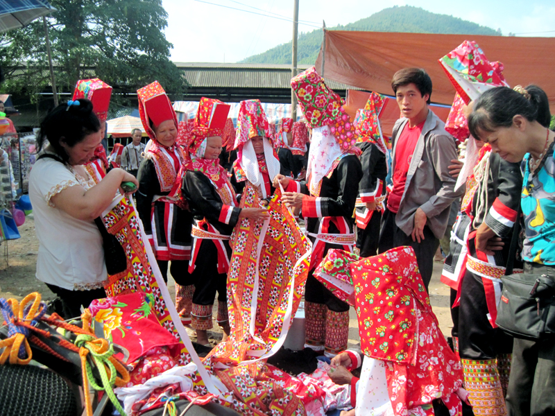 Ngoài biển, Quảng Ninh còn có một vùng núi hoang sơ được ví như "Sa Pa thu nhỏ", cách Hạ Long hơn 100km- Ảnh 20.