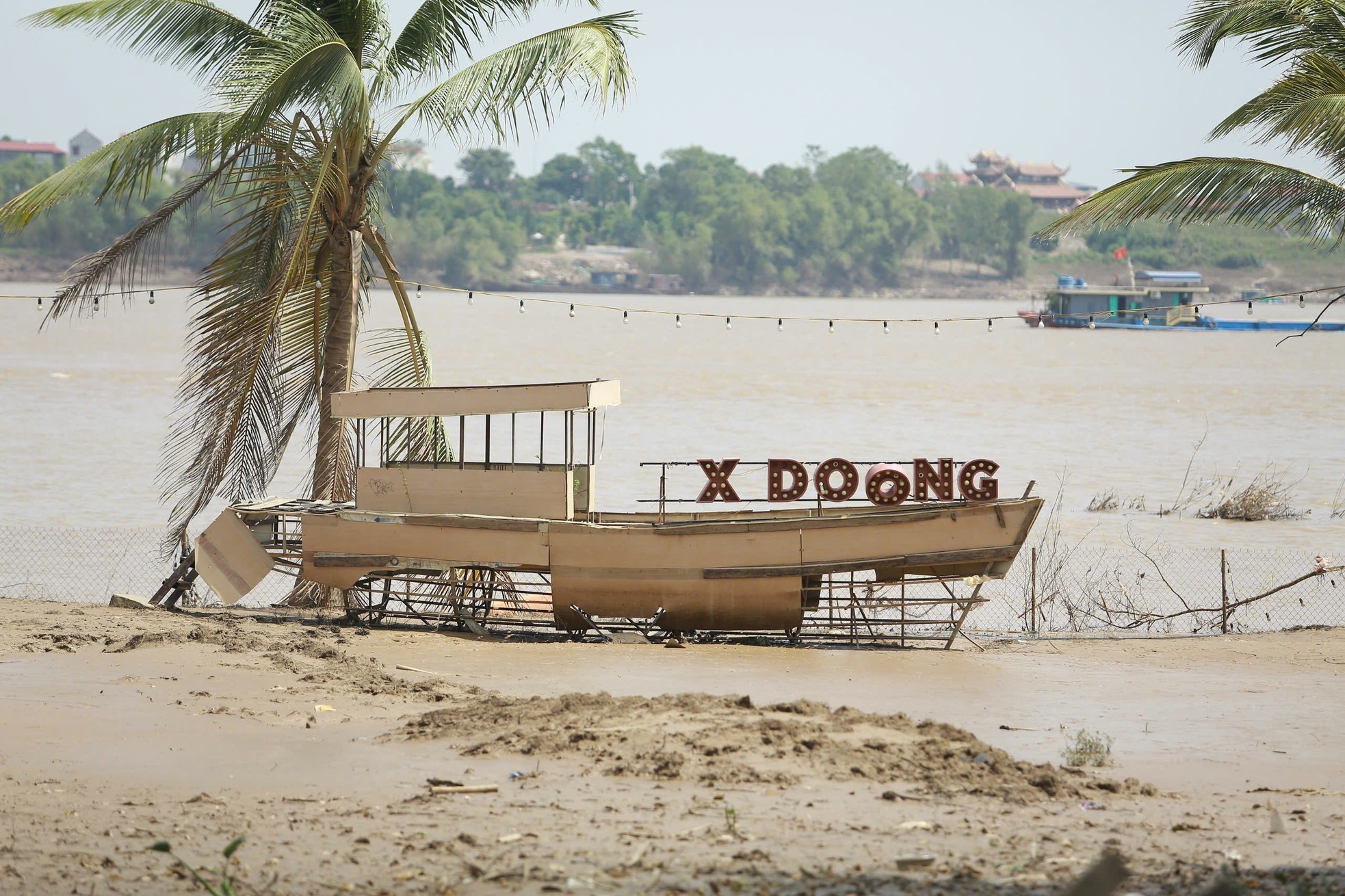 Điểm check-in nổi tiếng Hà Nội hoang tàn khó tin sau bão lũ- Ảnh 7.