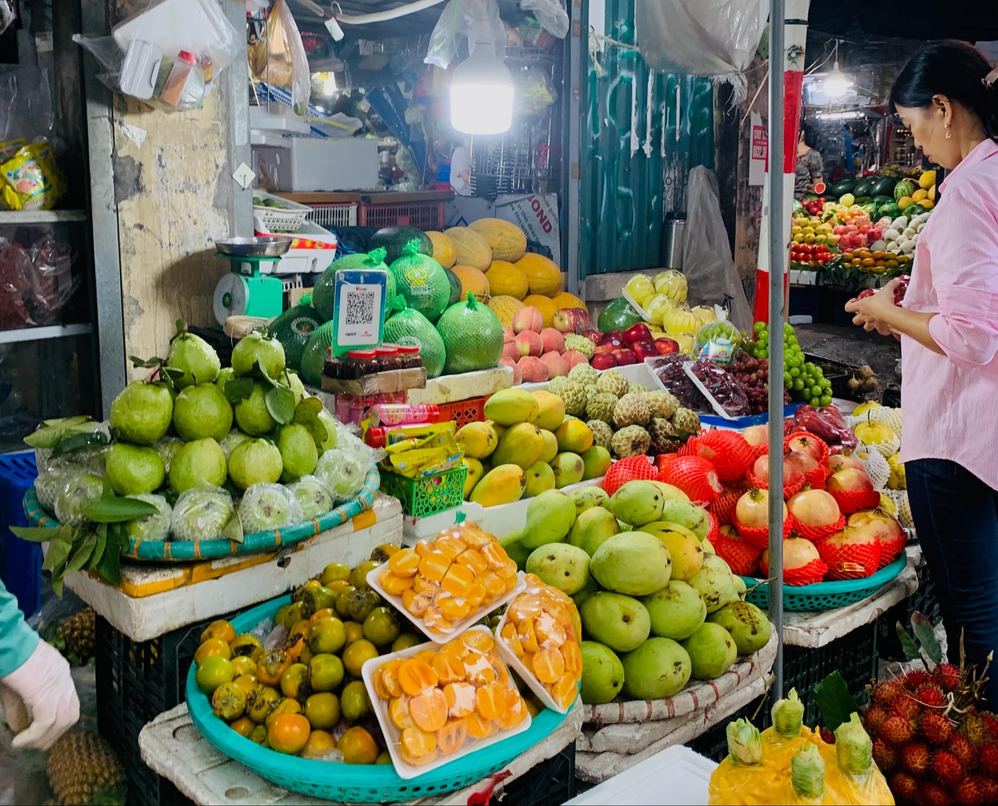 Ăn hồng kiểu này dễ bị tắc ruột, ngộ độc: Chuyên gia nhắc nhở điều cần biết trước khi ăn để tránh nguy hiểm- Ảnh 4.