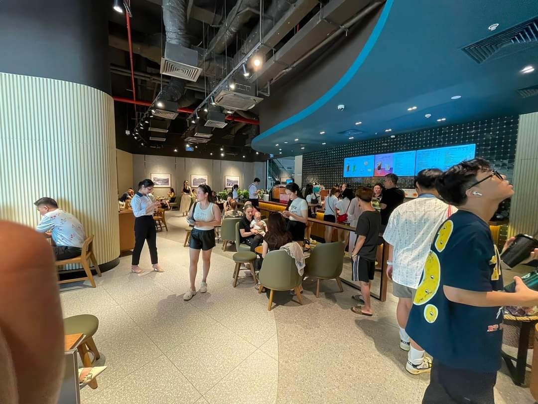 Starbucks khai trương cơ sở mới: Nơi chill từ sáng sớm, nơi nằm gọn trong TTTM lại khiến dân tình “mừng rớt nước mắt”- Ảnh 13.