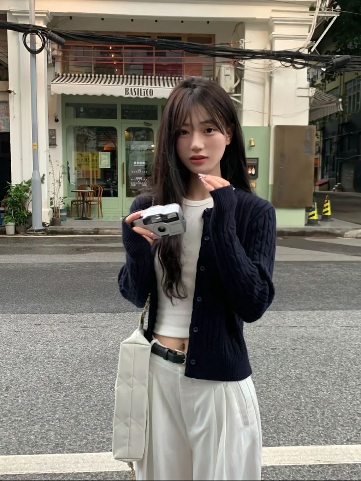 Có người nói cardigan là thứ "vô tri" với mùa thu, tôi không nghĩ vậy- Ảnh 12.