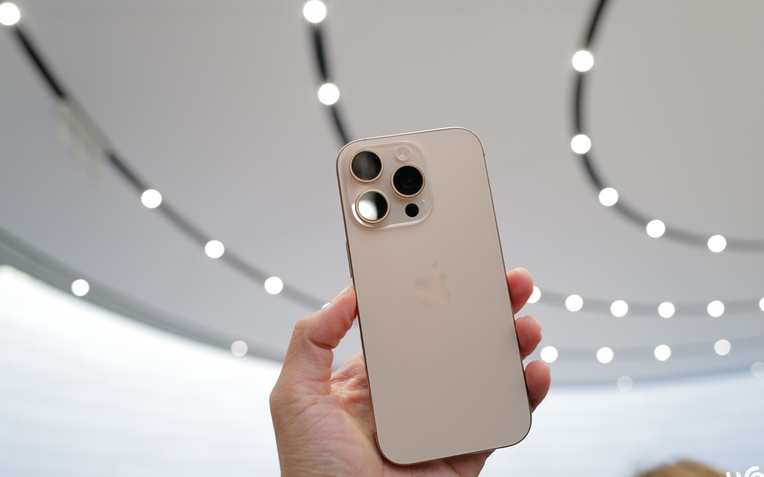 "Camera iPhone 16 Pro Max chẳng kh&aacute;c đời trước", thực tế sử dụng ra sao?- Ảnh 1.