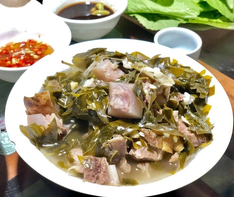 C&acirc;y mọc hoang khi xưa giờ th&agrave;nh đặc sản: Nấu với thịt tr&acirc;u thơm ngon, đậm đ&agrave;, ăn một lần l&agrave; m&ecirc;- Ảnh 4.