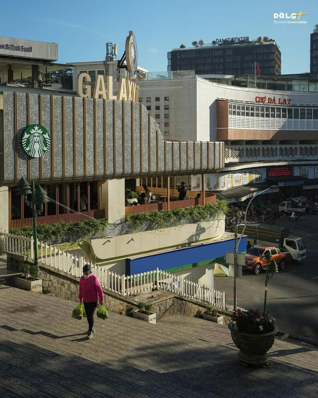 Starbucks khai trương cơ sở mới: Nơi chill từ sáng sớm, nơi nằm gọn trong TTTM lại khiến dân tình “mừng rớt nước mắt”- Ảnh 3.