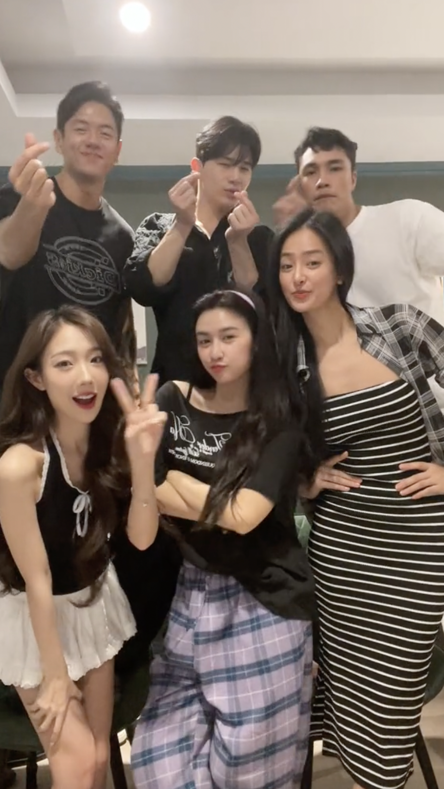 Rộ nghi vấn 2 mỹ nh&acirc;n Việt gh&eacute;t nhau ra mặt v&igrave; "m&acirc;u thuẫn" trong show thực tế, ch&iacute;nh chủ l&ecirc;n tiếng- Ảnh 3.