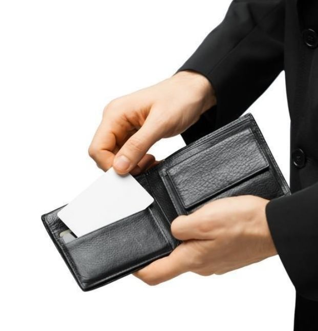 Nhận được 3,5 tỷ từ tài khoản lạ, người phụ nữ đến ngân hàng để hoàn lại, nhân viên khẳng định: Đừng trả tiền vội- Ảnh 2.