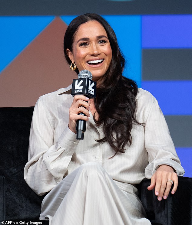 Meghan Markle tự nhận mình là “một trong những người bị bắt nạt nhiều nhất thế giới