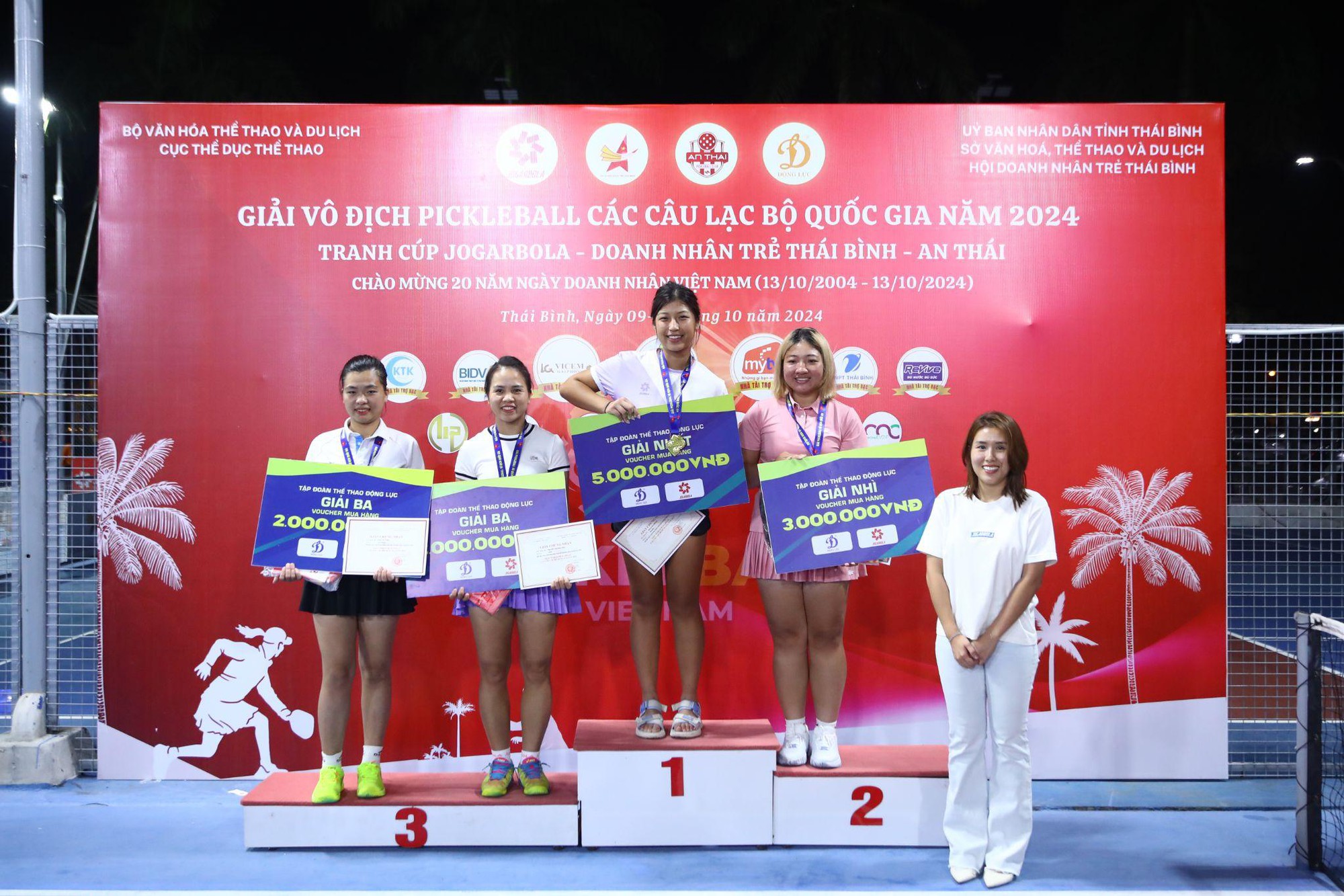 Tổng kết Giải vô địch Pickleball các CLB Quốc gia 2024: Dàn "trai xinh gái đẹp" lên đồ toả sáng- Ảnh 2.