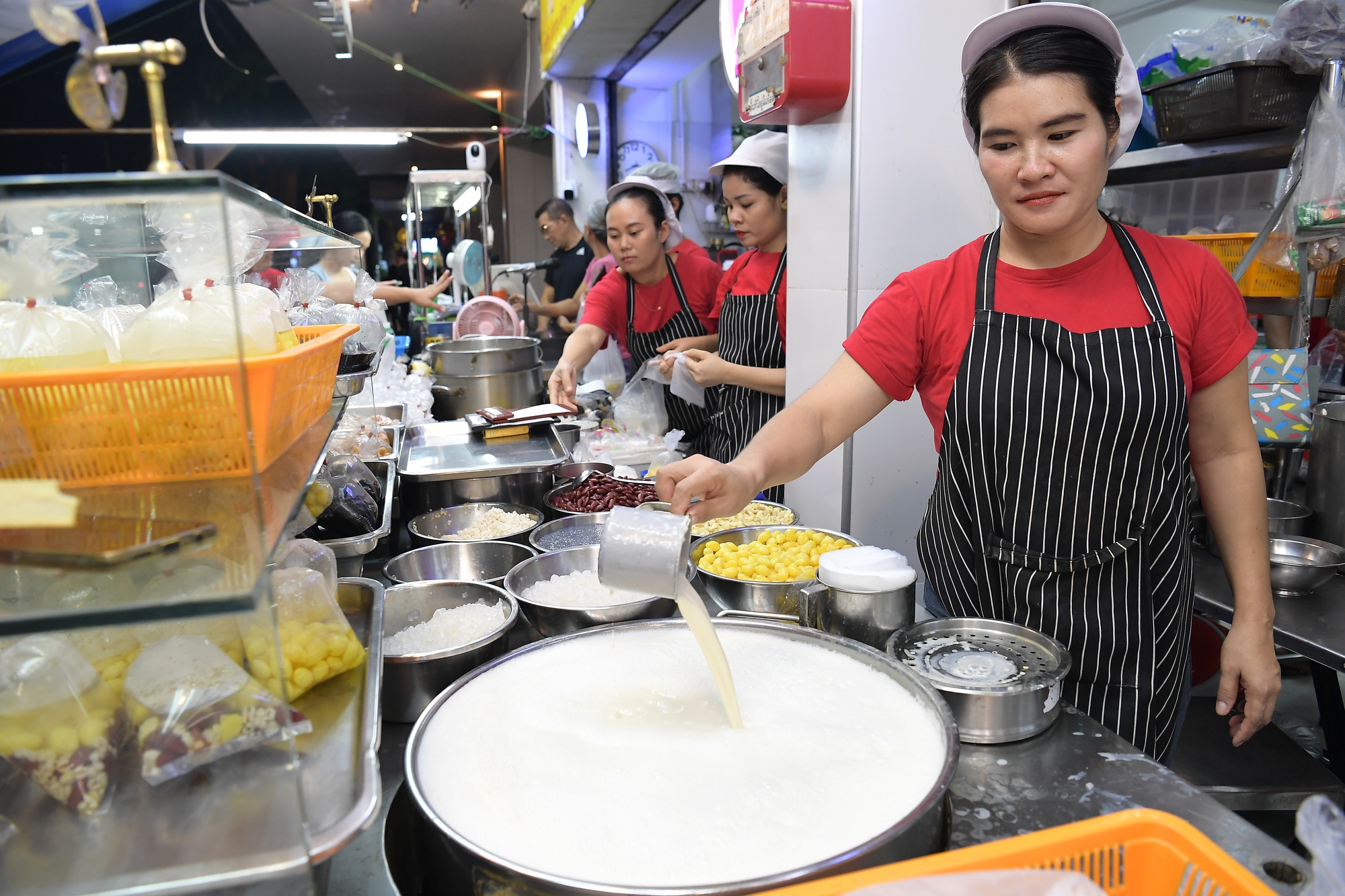 Một ngày khám phá "thiên đường ẩm thực" Bangkok- Ảnh 14.