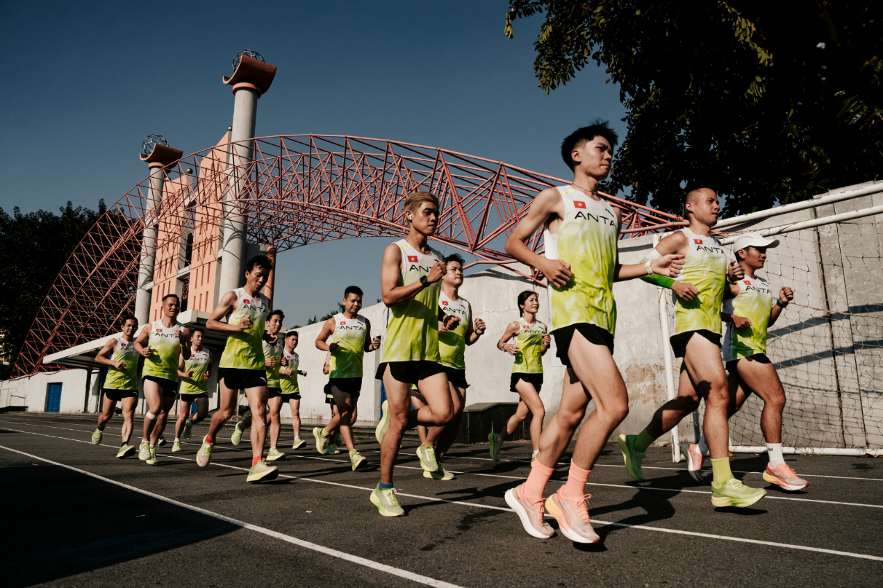 Những đóng góp cho thể thao cộng đồng của ANTA qua giải chạy VPBank International Marathon 2024- Ảnh 1.