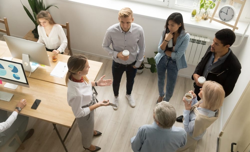 Mất nhiều năm quan sát người giàu, tôi phát hiện ra 3 cách họ TỰ bồi dưỡng chính mình: Đã giàu càng giàu!- Ảnh 2.