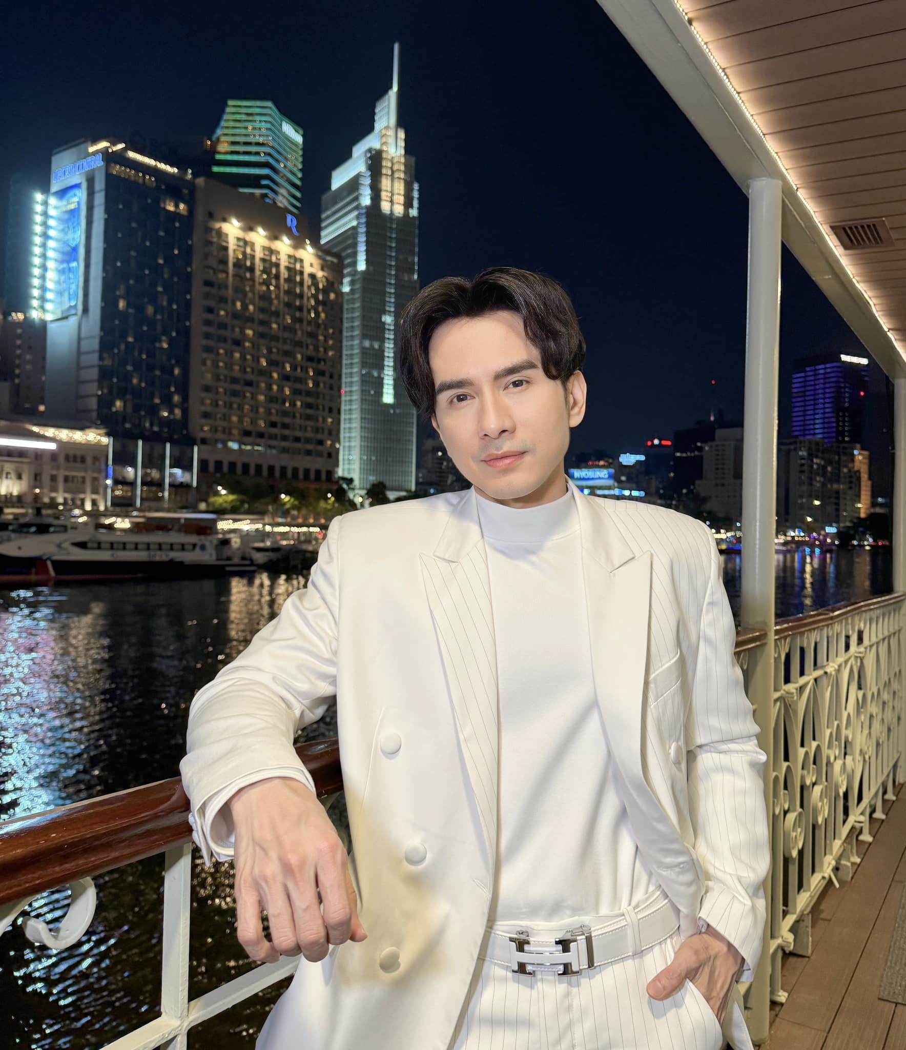 Nam ca sĩ có cát-xê cao nhất nhì showbiz Việt: Ly hôn vợ đại gia nhưng mối quan hệ hiện tại khiến ai cũng bất ngờ- Ảnh 2.