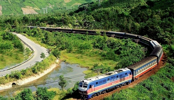 Chuyến tàu duy nhất tại Việt Nam lọt "Top xa hoa nhất châu Á": Hành trình 6 giờ tiện nghi và đẳng cấp, mỗi chuyến chỉ có 12 khách, giá vé tới 8 triệu đồng- Ảnh 1.