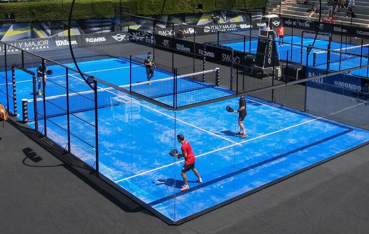 Padel: Đối thủ cạnh tranh của Pickleball khiến Messi, Ronaldo mê mẩn- Ảnh 1.