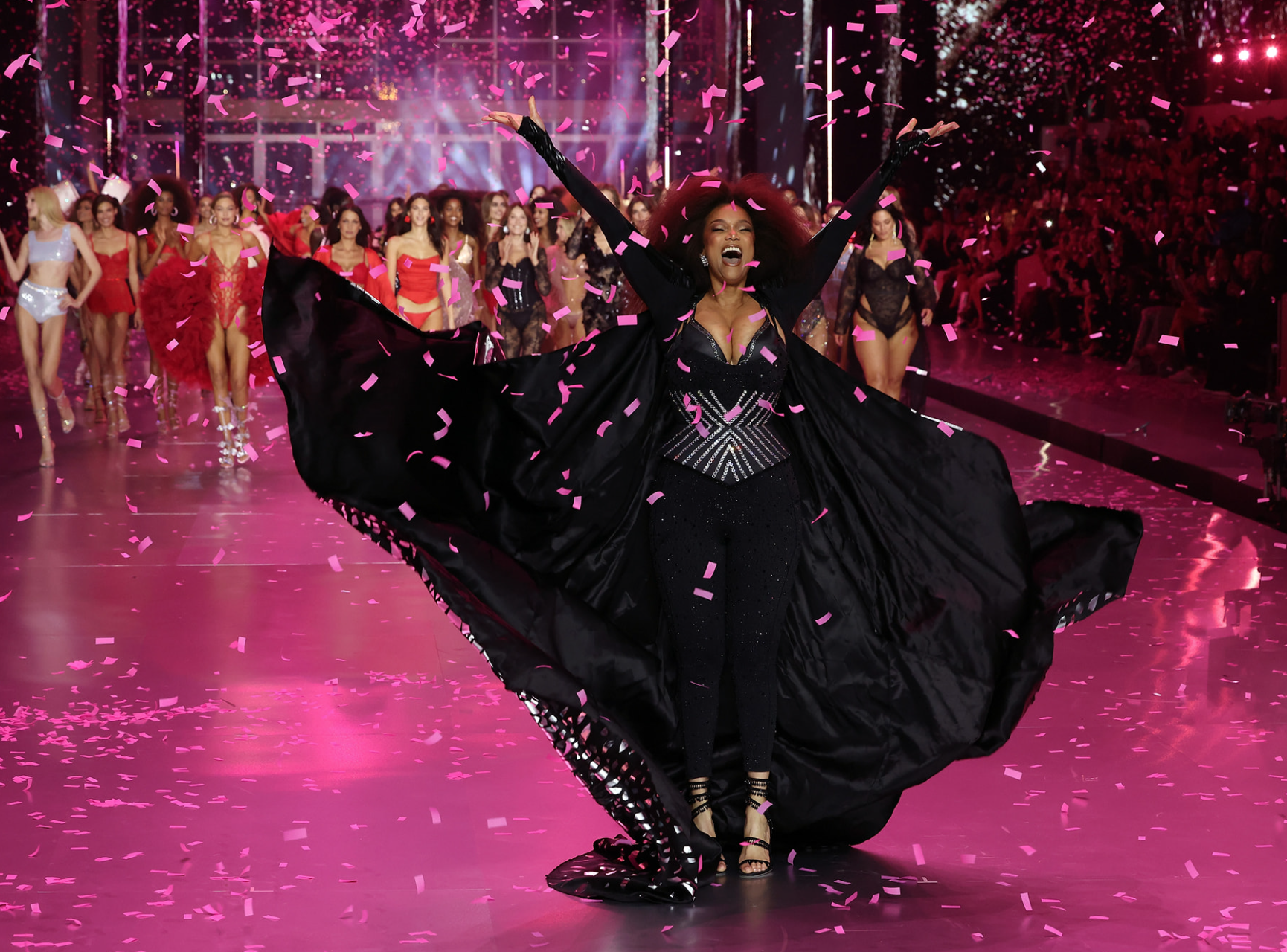 Victoria's Secret Fashion Show dù có flop nhưng vẫn sẽ đáng để ngóng chờ- Ảnh 5.