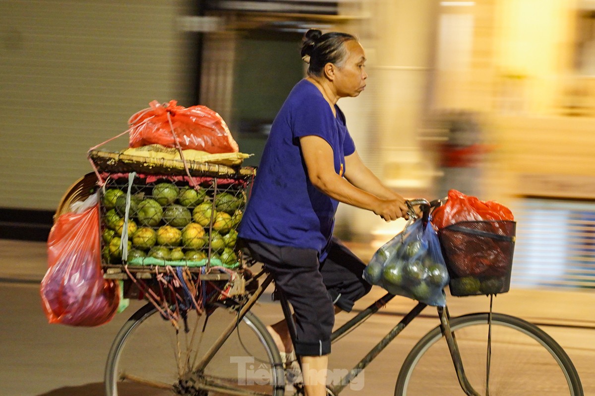 Vất vả mưu sinh trong đêm của những phụ nữ không có ngày 20/10- Ảnh 15.