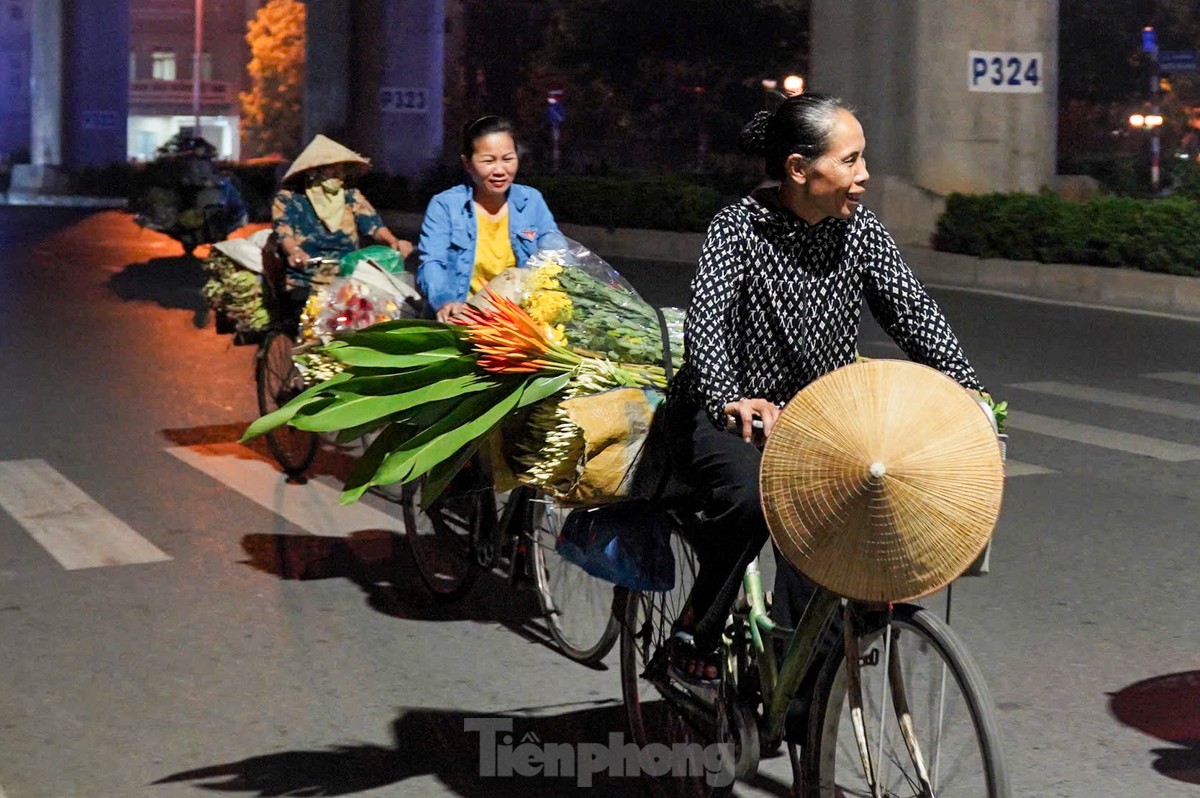 Vất vả mưu sinh trong đêm của những phụ nữ không có ngày 20/10- Ảnh 11.