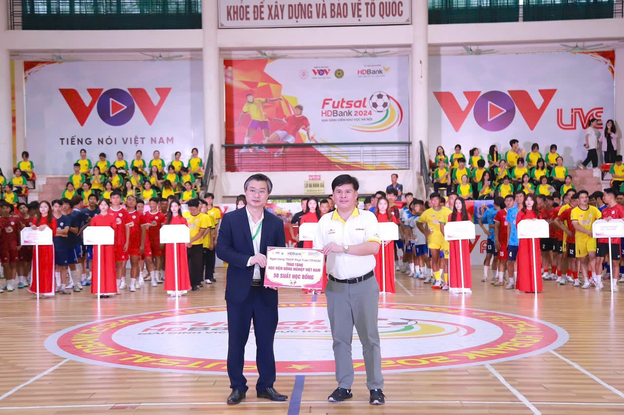 Giải Futsal Sinh viên khu vực Hà Nội 2024 - chuyên môn cao, chuyên nghiệp từ khâu tổ chức- Ảnh 5.