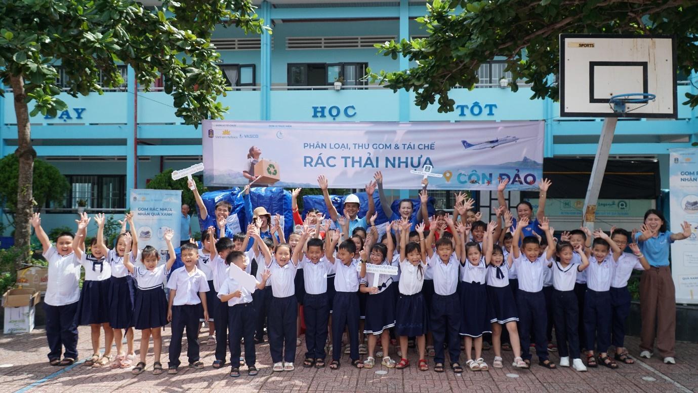 Hơn 2.000 học sinh Côn Đảo tích cực tham gia trải nghiệm tái chế rác thải- Ảnh 2.