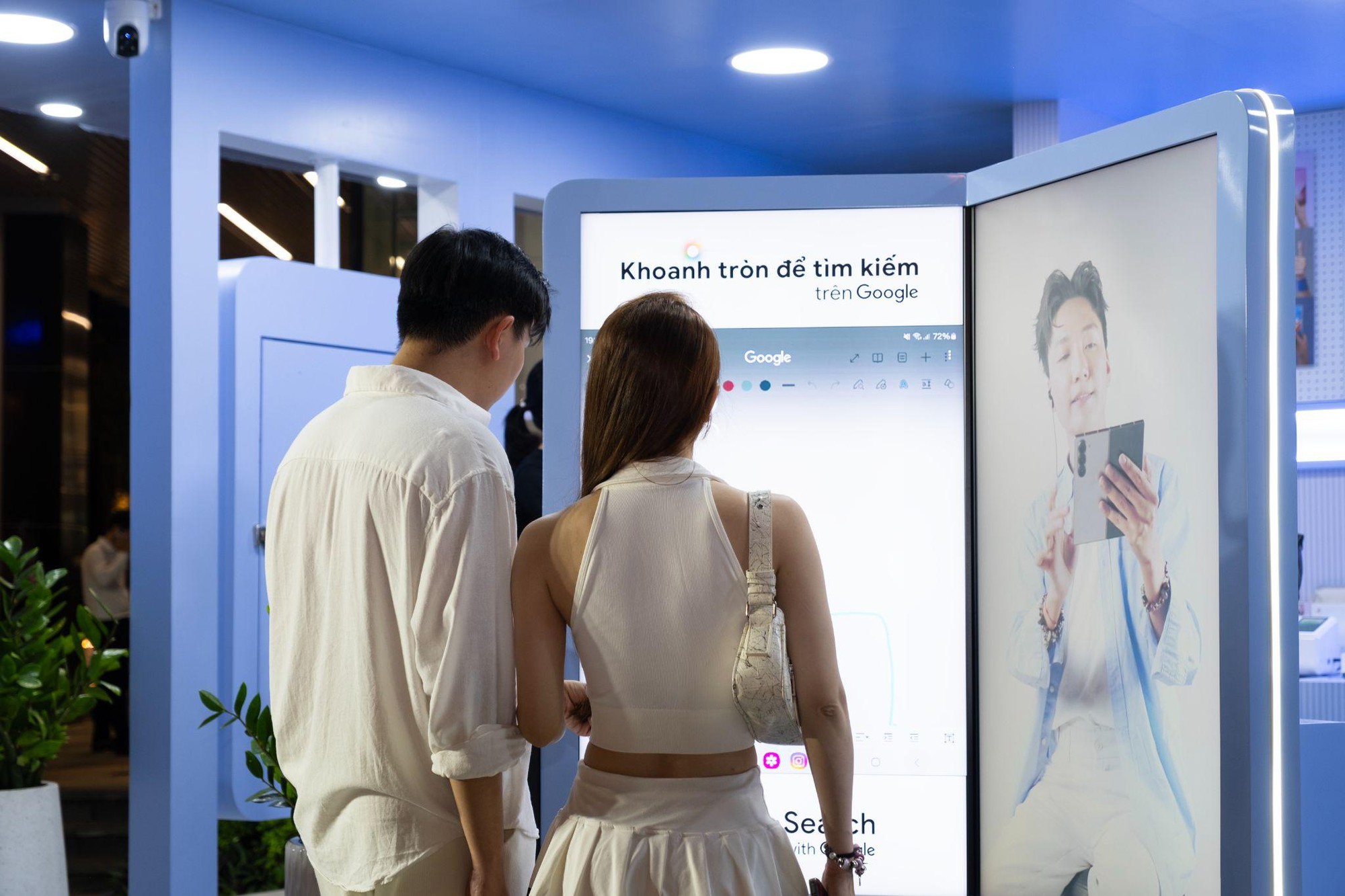 Giới trẻ nói gì về quán "cà phê công nghệ" Interactive Galaxy AI siêu hot tại Saigon Centre?- Ảnh 4.