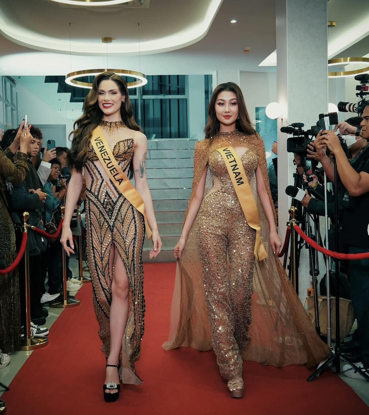 Cú "lật kèo" ngoạn mục của Quế Anh ở Miss Grand International 2024: Trước làm gì cũng bị công kích, giờ dẫn đầu cuộc đua vào Top 10- Ảnh 4.