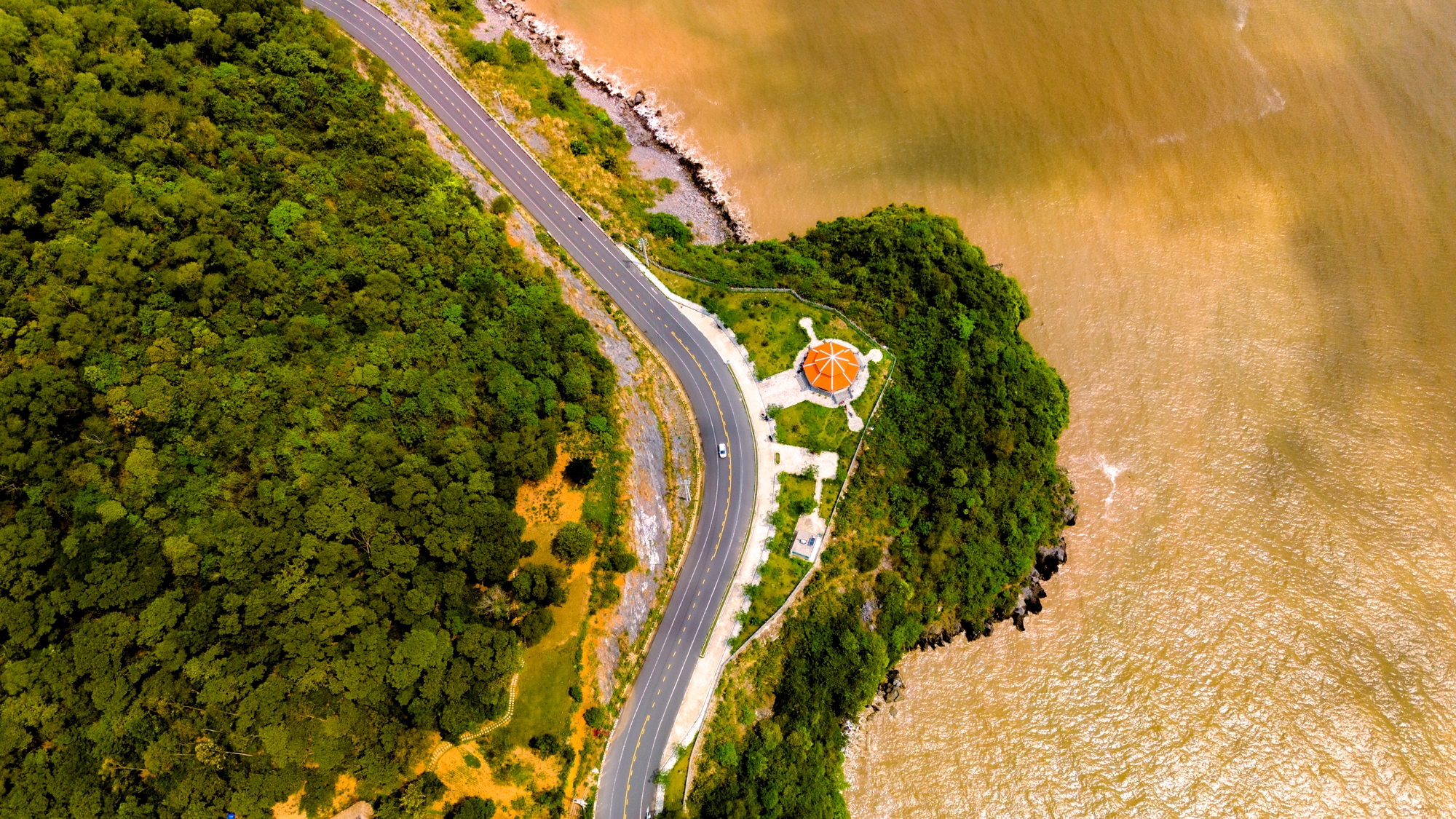 "Con đường nghìn tỷ" dài chỉ 20km nhưng xuyên qua cả núi, rừng và biển: Dẫn thẳng tới điểm đến hút khách hàng đầu miền Bắc- Ảnh 5.