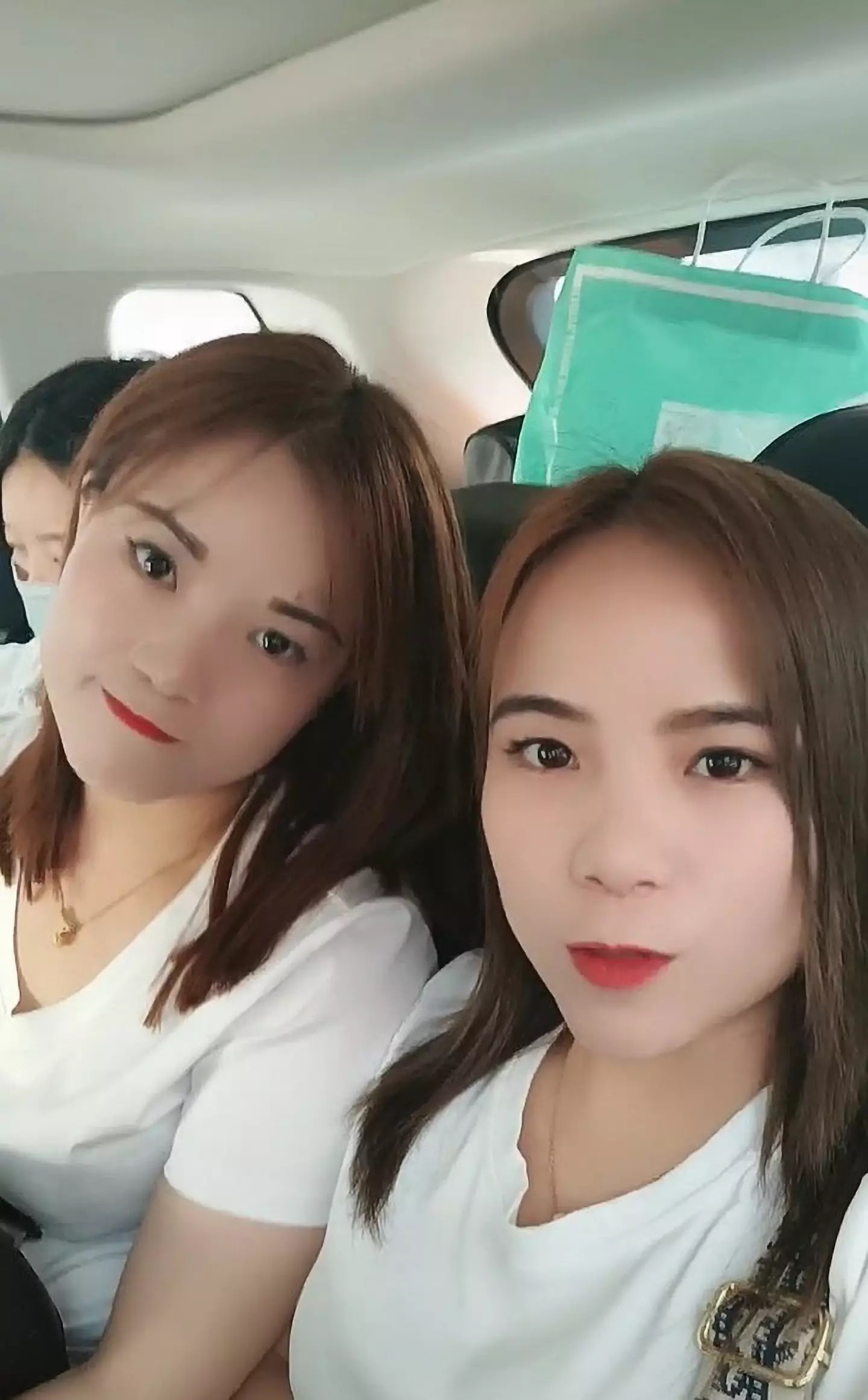 Cặp song sinh thất lạc 30 năm từ lúc mới sinh: Tình cảnh 3 năm sau đoàn tụ lại vô cùng thảm- Ảnh 1.