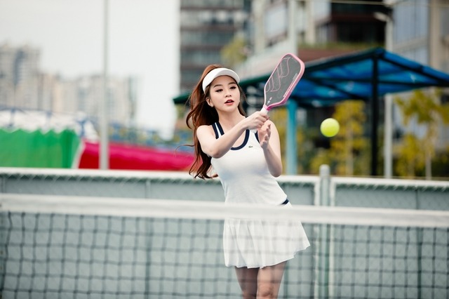 Tranh cãi về chuyện ăn mặc trên sân pickleball là xưa rồi: Mặc đẹp rồi lên sân chơi hay, ở đây có đủ nè!- Ảnh 5.