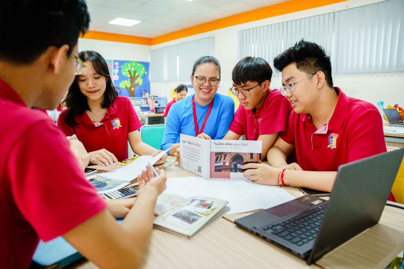 Cách hội bạn thân Royal School khẳng định chất riêng: Học và chơi đều “đỉnh nóc”, tiến bộ cùng nhau là ưu tiên hàng đầu- Ảnh 3.