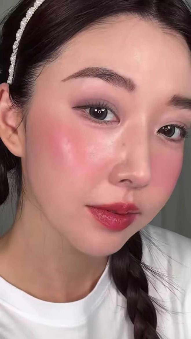 Kiểu makeup giống hà mã đang viral khắp cõi mạng, dự sẽ thành hot trend 2024- Ảnh 5.