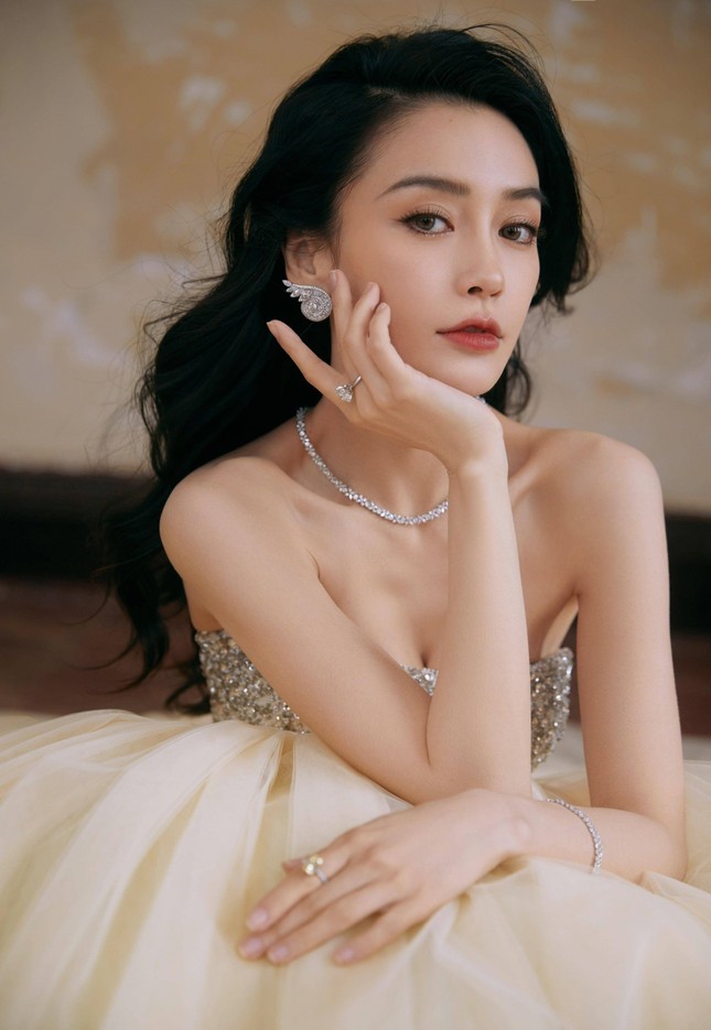 Huỳnh Hiểu Minh đang cứu Angelababy?- Ảnh 2.