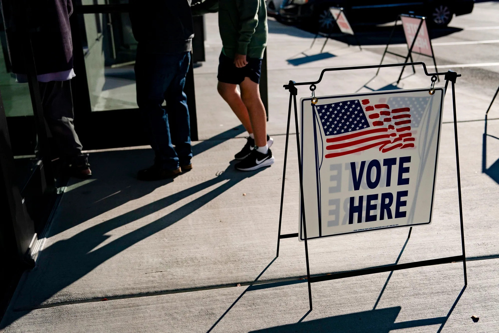 Voters wait in line to cast their ballots during the first day of early voting at a polling station in Wilmington, North Carolina, on Oct. 17, 2024.Photographer: Allison Joyce/Bloomberg