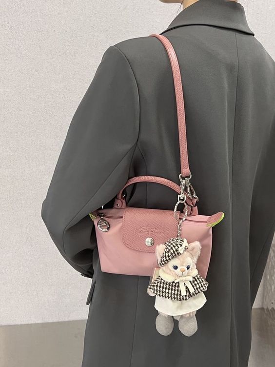 Có gì hot ở chiếc túi Longchamp dáng mini này mà dân công sở không ngại đầu tư sưu tầm đủ màu- Ảnh 7.