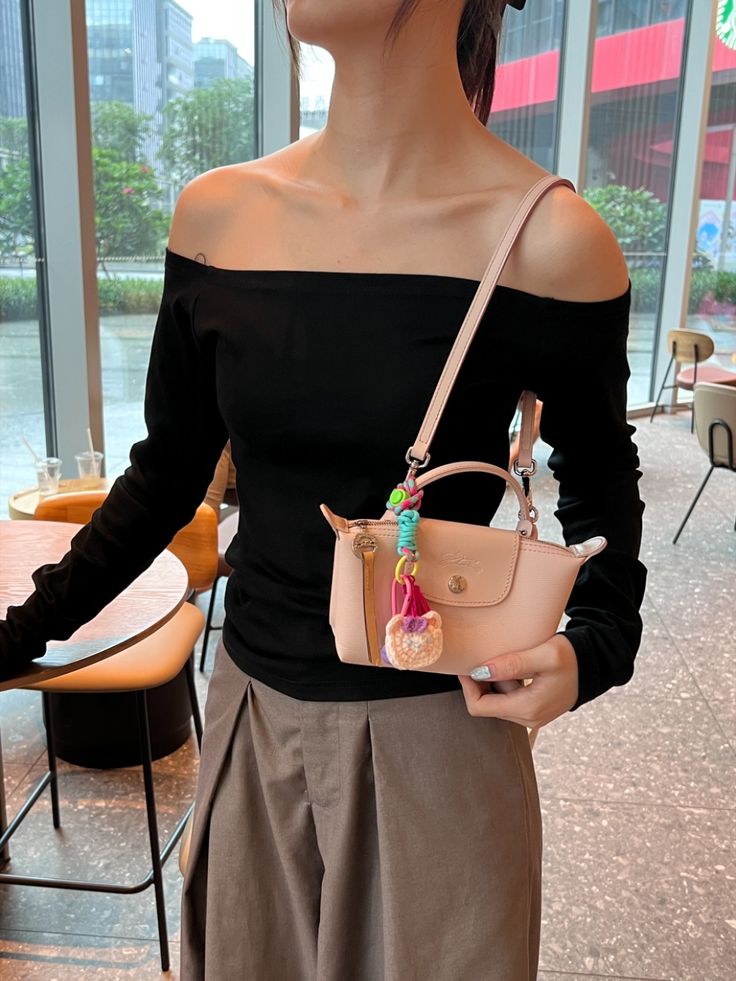 Có gì hot ở chiếc túi Longchamp dáng mini này mà dân công sở không ngại đầu tư sưu tầm đủ màu- Ảnh 13.