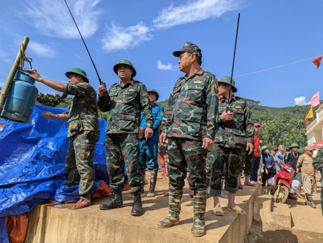 Làng Nủ, chuyện chưa kể - Kỳ 1: 'Sốc' khi đặt chân đến Làng Nủ- Ảnh 2.