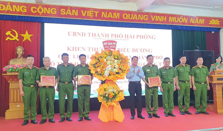 Chi tiết vụ đại ca đất cảng Bình "đen" nổ súng thanh trừng "đối thủ"- Ảnh 3.