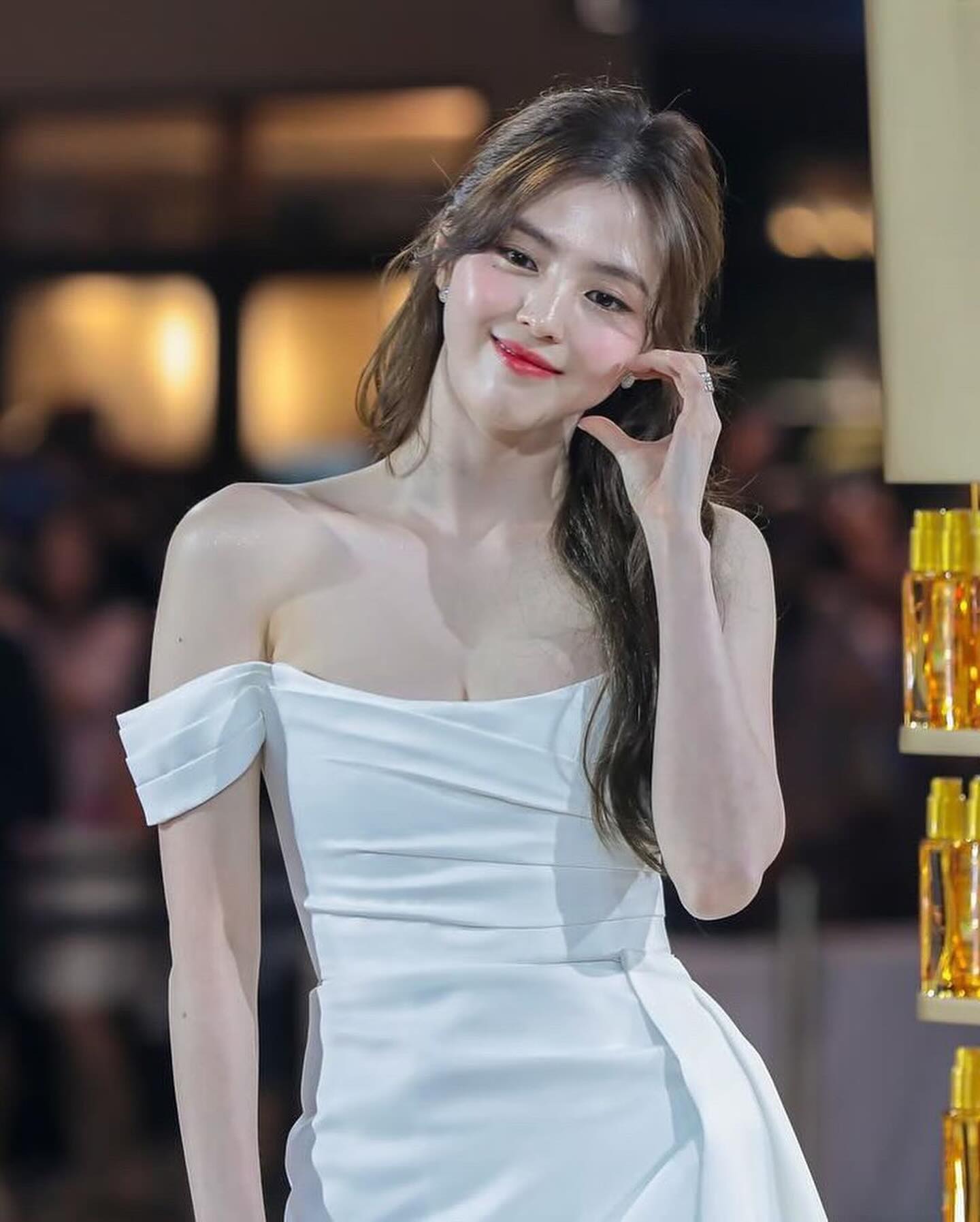 Không cần "tẩy trắng", Han So Hee lấp lánh bằng thực lực khiến netizen đổ gục và 1 sao khác hóa fan girl- Ảnh 7.